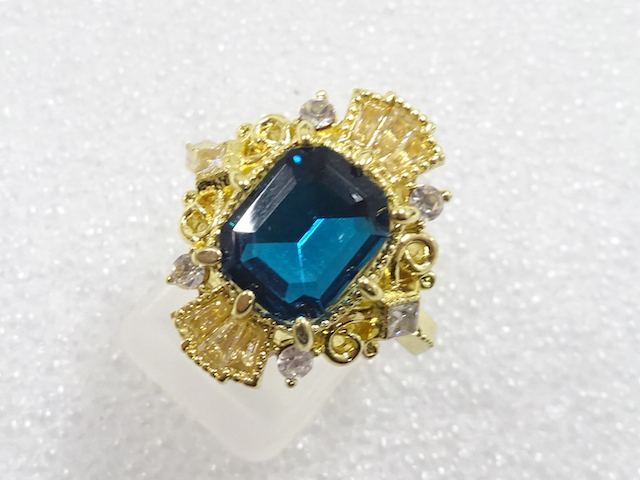 Japanese Kimono / Antique Accessories Metal